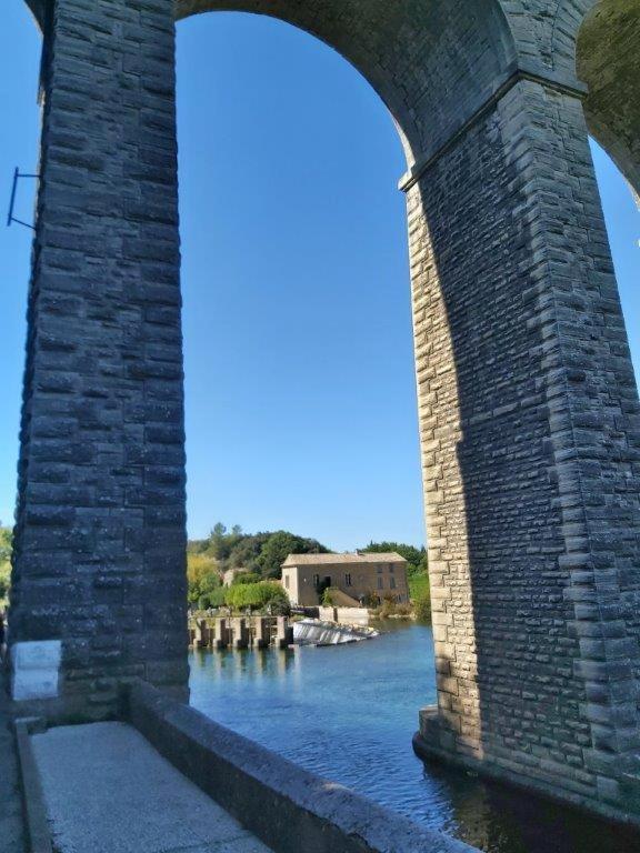 Villa Gite Dans Les Pins Avec Piscine Mazan Exterior foto